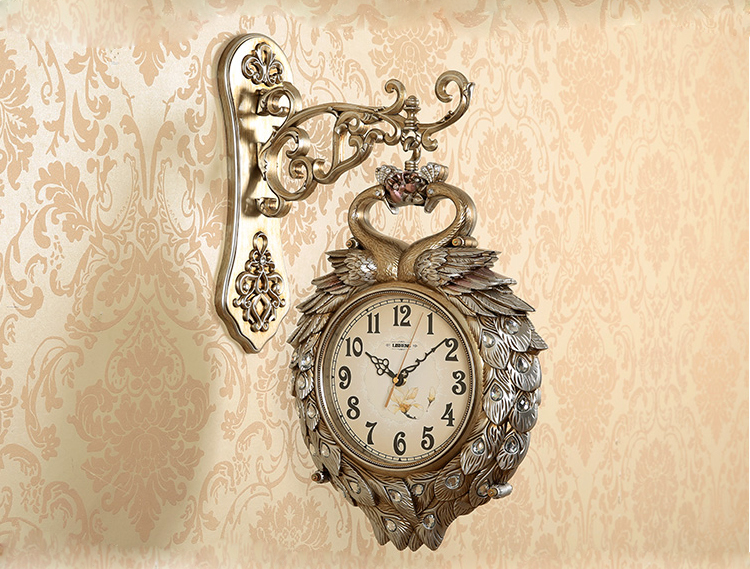 Đồng hồ treo tường phong cách tân cổ điển